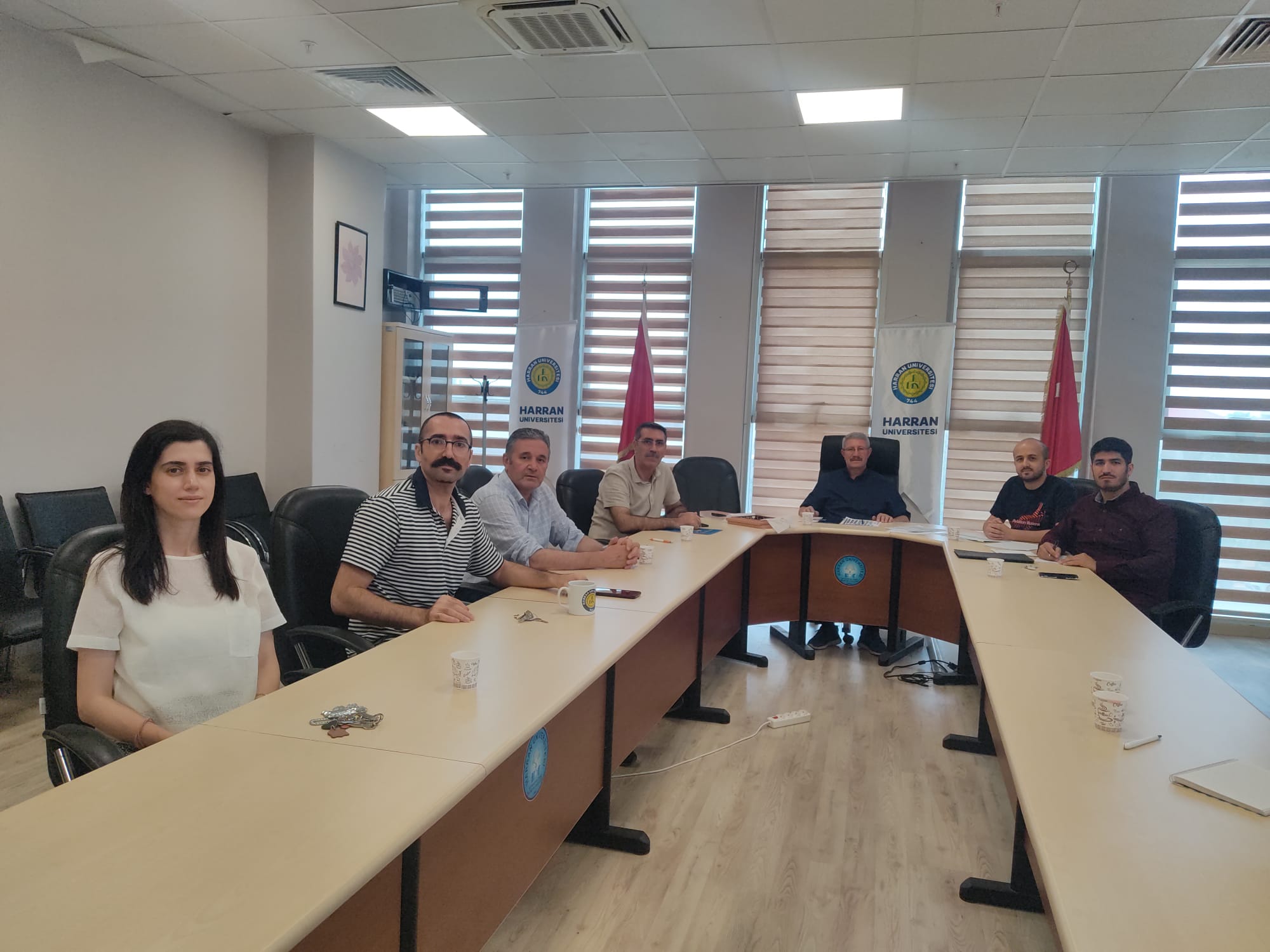 BÖLÜMÜMÜZ ÖĞRETİM ELEMANLARI 2025-2026 GÜZ DÖNEMİ DERS DAĞILIMINI GÖRÜŞMEK İÇİN TOPLANIDI